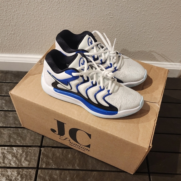 Kid's Nike KD 17 'Penny' - Picture 11 of 16